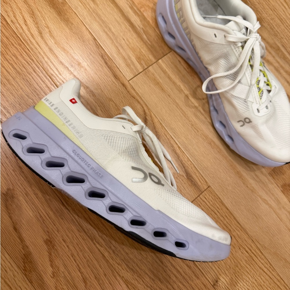On Cloud Women’s White Cloudsurfer Shoes